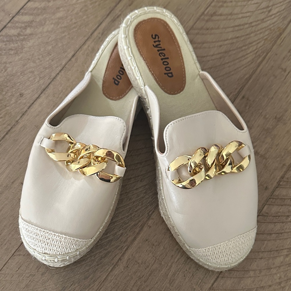 Cream Mules with Gold Chain Accent